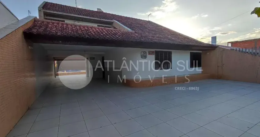 Sobrado para locação a 50 metros do mar, Monções, MATINHOS - PR