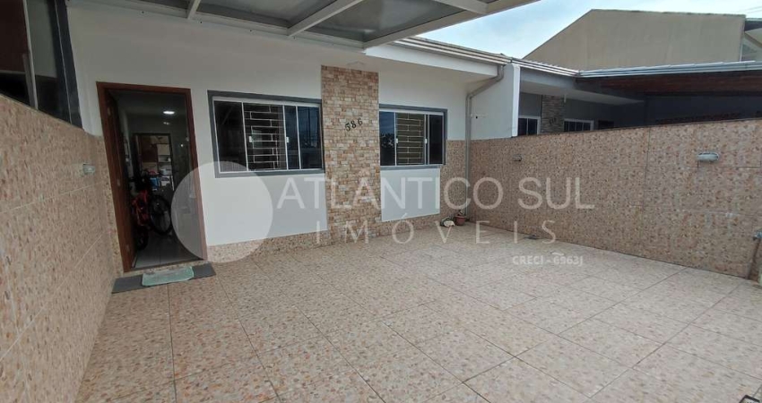 Casa próxima do mar com 2 quartos em Praia de Leste, PONTAL DO PARANA - PR