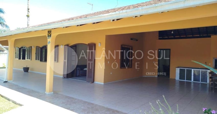 Casa à venda com 05 quartos , Praia de Leste, PONTAL DO PARANA - PR