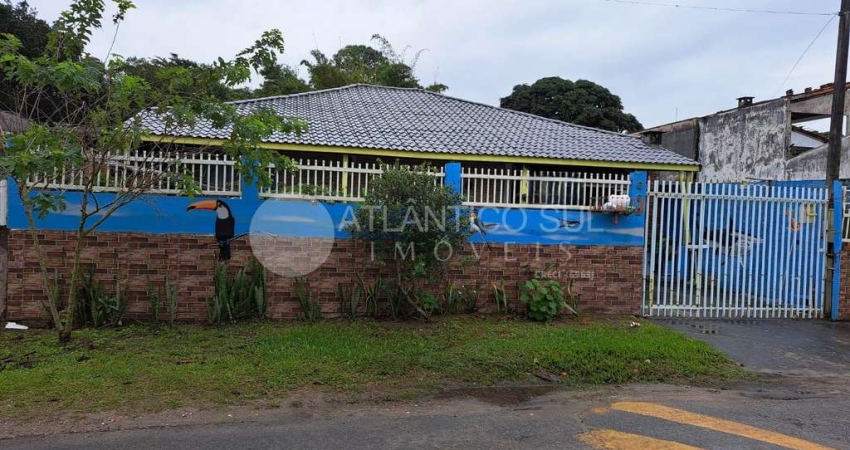 CASA COM PISCINA EM ALVENARIA, 650M DA PRAIA, PONTAL DO PARANA - PR