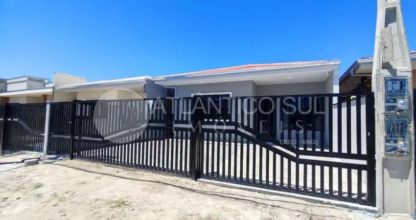 Casa à venda a 200 metros do mar em ,praia de leste, pontal do parana - pr