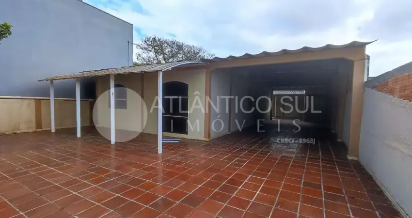 Casa à venda, 350 metros do mar em praia de leste, pontal do parana - pr