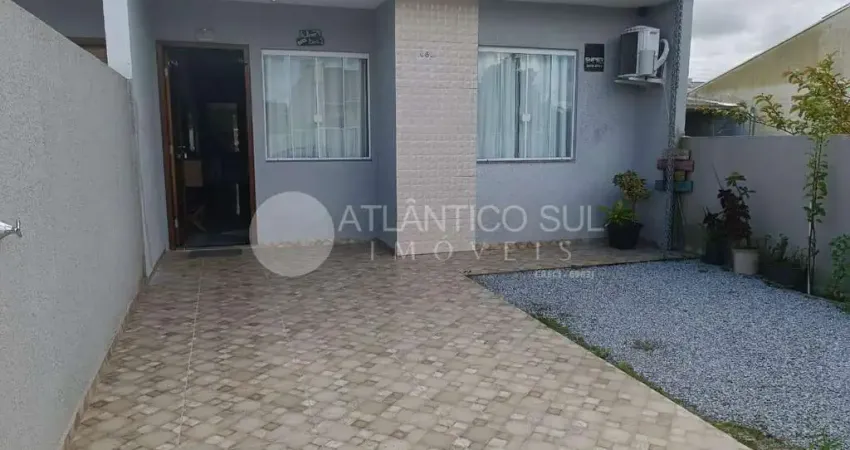 Casa no balneário santa terezinha a 800 metros do mar em pontal do paraná