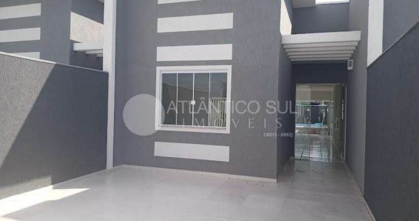 Casa com 3 quartos e piscina em CANOAS, PONTAL DO PARANA - PR