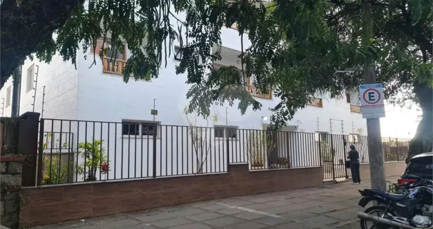 Apartamento à venda com 2 quartos, sendo 1 suíte, no condomínio atemize, poços de caldas - mg