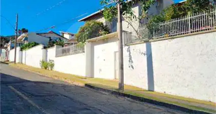 Casa à venda com 4 quartos, sendo 3 suítes, em jardim dos estados, poços de caldas - mg