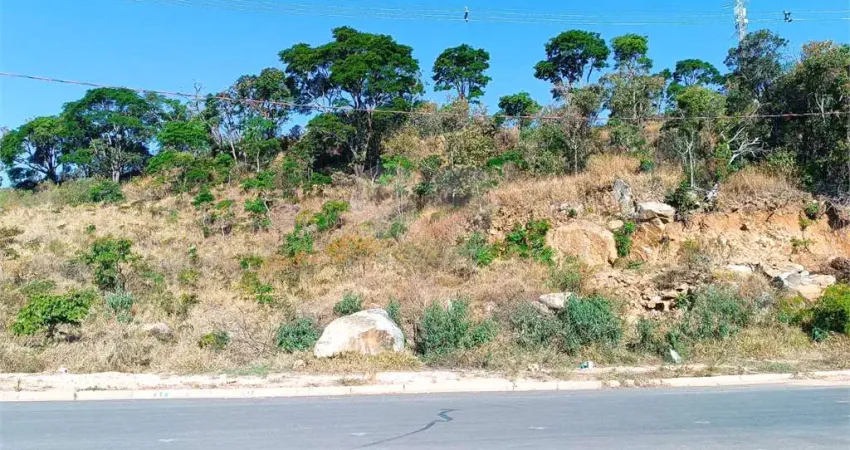 Terreno à venda na Rua Gabriela Moyses de Oliveira, Jardim Bandeirantes, Poços de Caldas