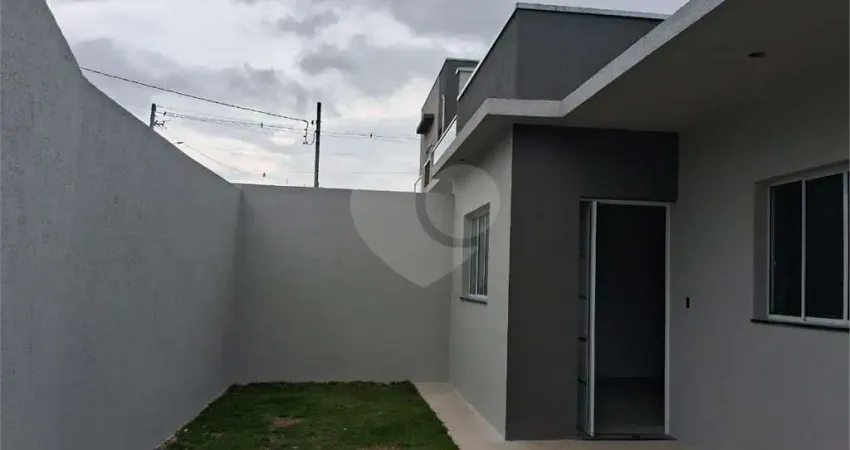 Casa à venda com 2 quartos, sendo 1 suíte,  em jardim bandeirantes, poços de caldas - mg