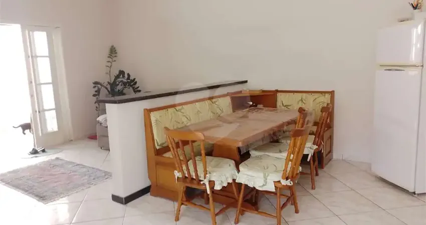 Casa à venda com 3 quartos, sendo 1 suíte, em jardim lucas teixeira, são joão da boa vista - sp