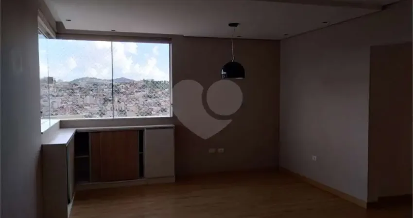 Apartamento à venda com 2 quartos, sendo 1 suíte,  no condomínio residencial alto das oliveiras, poços de caldas - mg