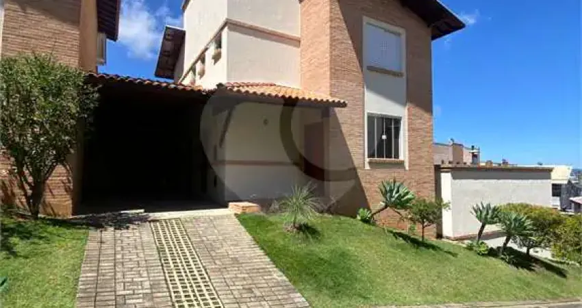 Casa à venda com 2 quartos, sendo 1 suíte,  em loteamento nova primavera, poços de caldas - mg