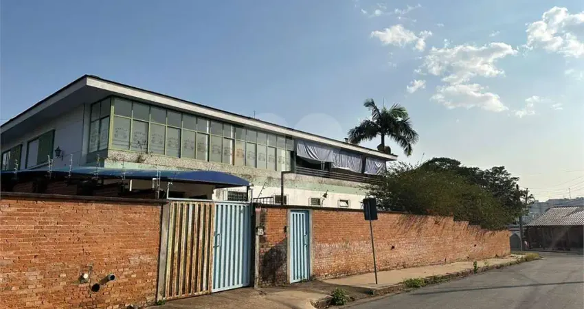 Casa comercial com 26 salas à venda na Rua José Bernardo, Country Club, Poços de Caldas