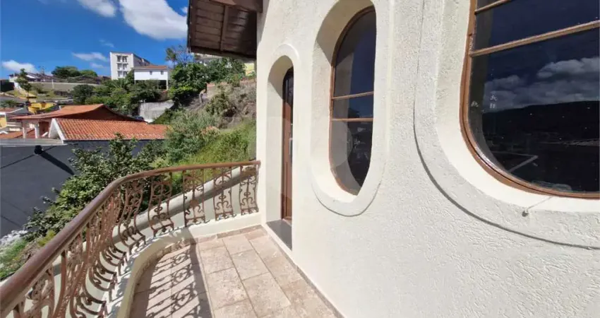 Casa à venda com 5 quartos, sendo 2 suítes,  em da saúde, poços de caldas - mg