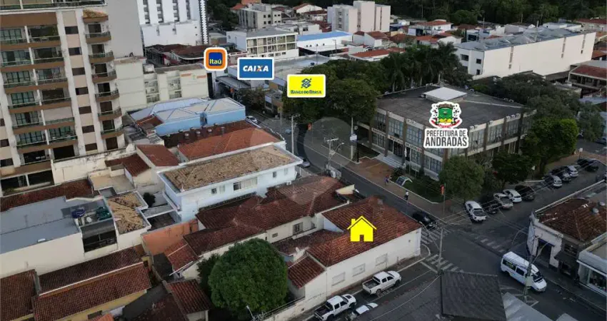 Casa comercial com 2 salas à venda na Praça Vinte e Dois de Fevereiro, Centro, Andradas