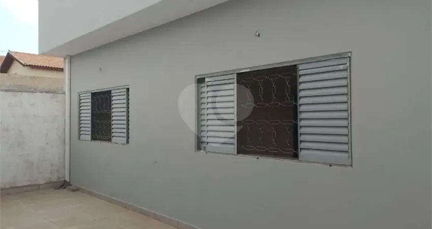 Casa à venda com 2 quartos, sendo 1 suíte,  em jardim dos jacarandás fase 1, são joão da boa vista - sp