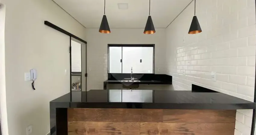 Casa à venda com 3 quartos, sendo 1 suíte,  em pousada do sol, são joão da boa vista - sp