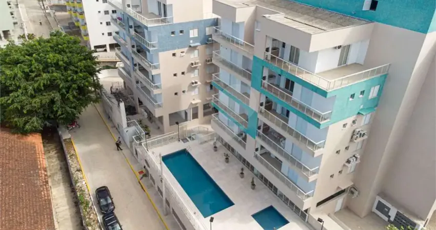 Apartamento à venda com 2 quartos, sendo 1 suíte,  no condomínio saint barth, ubatuba - sp