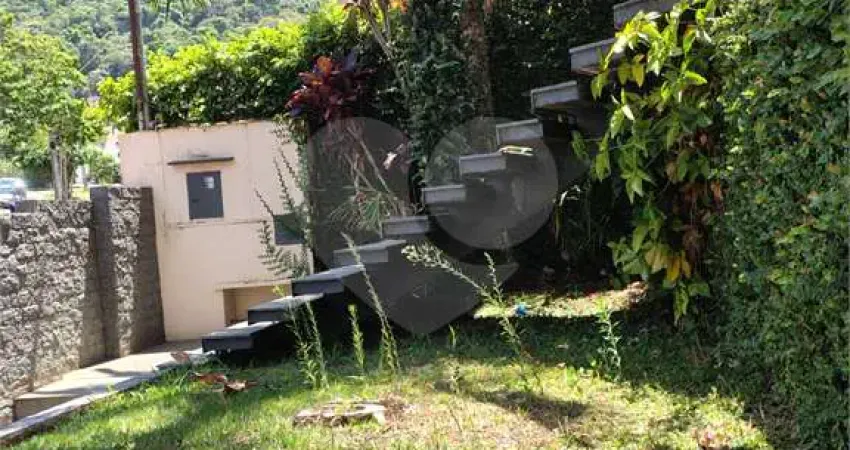 Casa à venda ou para alugar com 5 quartos, sendo 2 suítes, em Jardim Dos Estados, Poços de Caldas, MG