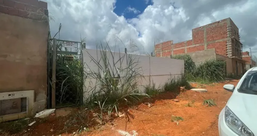 Terreno à venda no Taguatinga Norte (Taguatinga), Brasília 