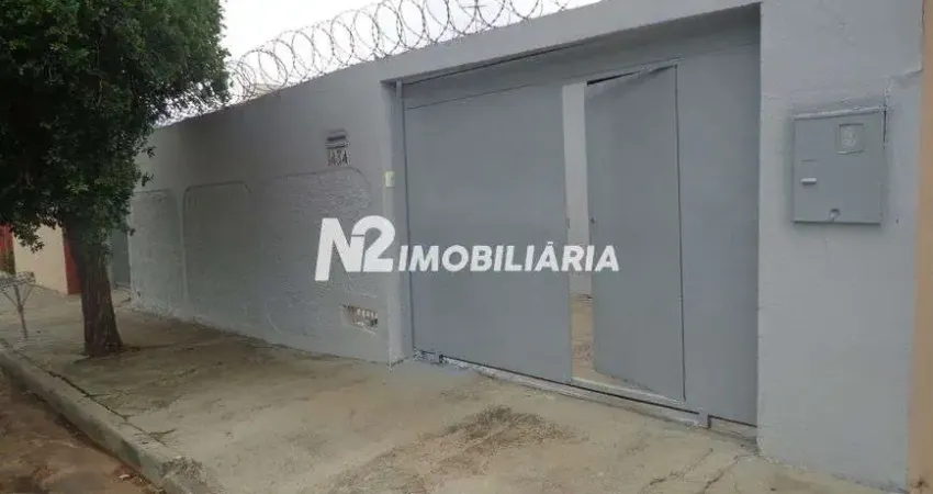 Casa com 3 quartos para alugar no Santa Mônica, Uberlândia 