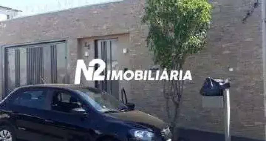 Casa com 4 quartos à venda no Jardim Europa, Uberlândia 