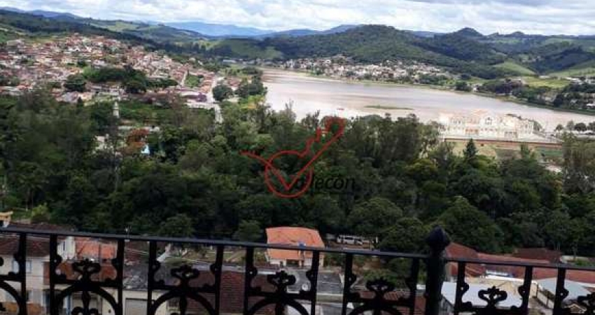 Casa com 3 quartos à venda na Rua Ministro Ivan Lins, 488, Centro, Lambari