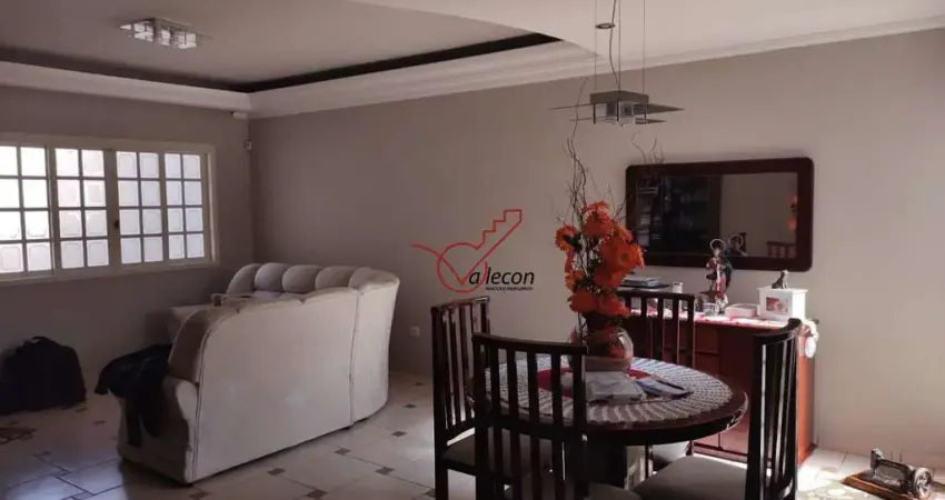 CIDADE JARDIM / JACAREÍ - LINDA Casa 3 dorms com Suíte
