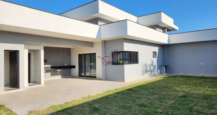 Excelente casa em condomínio de 4 dormitórios