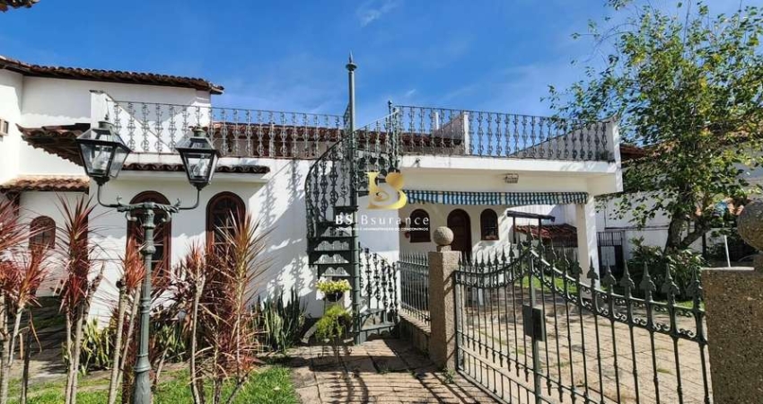 Casa com 5 quartos à venda na Hélio da Silva Carneiro, 108, São Francisco, Niterói