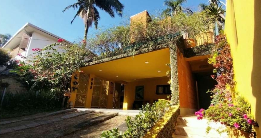 Casa de vila para venda em Morumbi com 3 quartos, sendo 1 suíte, 313m²