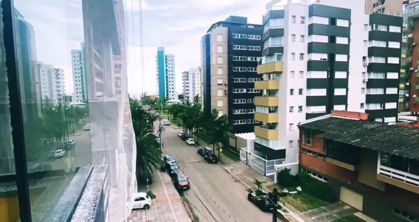 Lindo apartamento e bem localizado á 350 metros do mar em torres