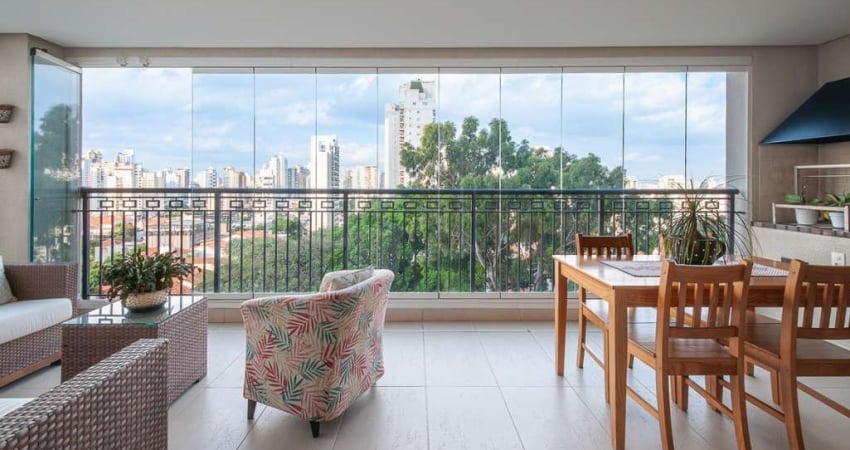 Atraente apartamento tipo para venda com 3 quartos, sendo 3 suítes, 170m²