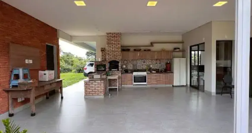 Casa em condomínio fechado com 5 quartos à venda na Rua Docelino de Freitas Costa, 544, Tocantins, Uberlândia