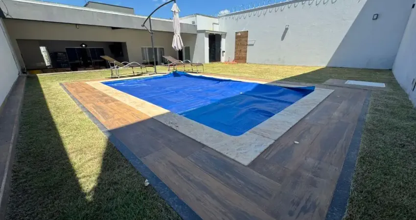 Casa com 3 quartos à venda na Rua Hortências, Cidade Jardim, Uberlândia