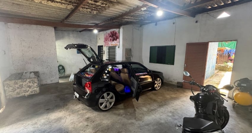 Casa com 3 quartos à venda na Avenida Najla Alípio Abrão, Santa Luzia, Uberlândia