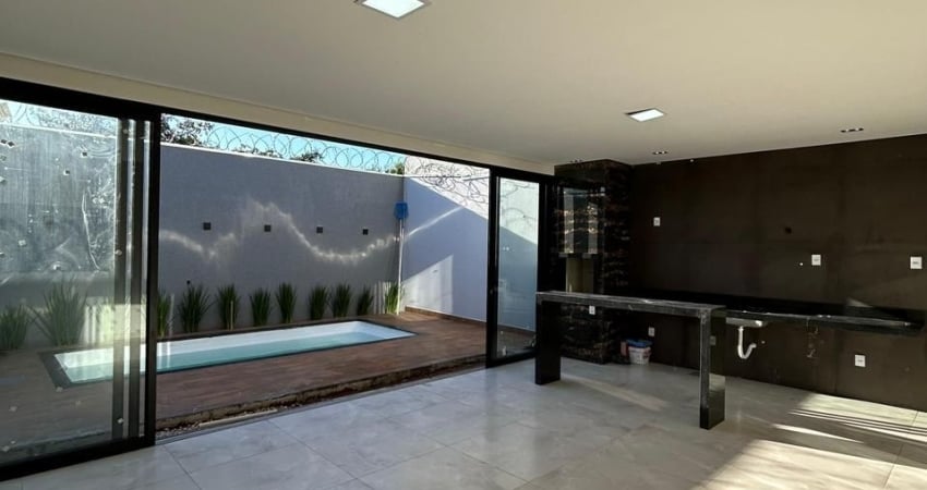 Casa com 3 quartos à venda na Avenida Luiz Fernando Quirino, Jardim Inconfidência, Uberlândia