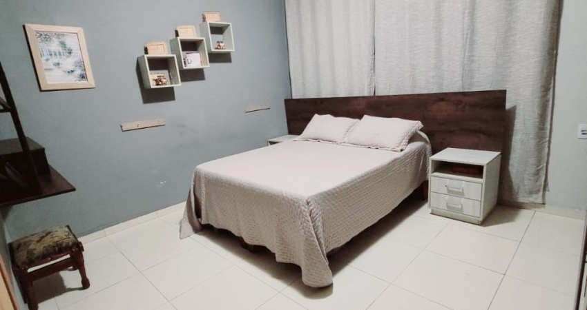 Casa com 3 quartos à venda na Avenida Continental, Parque das Laranjeiras, Uberlândia
