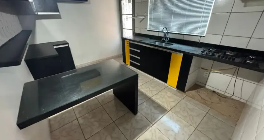 Casa com 3 quartos à venda na Rua dos Titos, Parque das Laranjeiras, Uberlândia