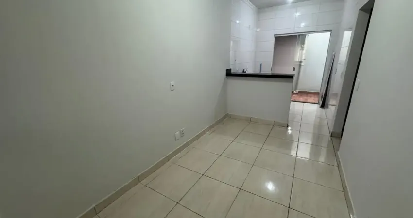 Casa com 2 quartos à venda na Avenida Geraldo Abrão, Granada, Uberlândia
