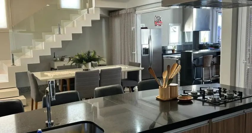 Casa maravilhosa a venda dentro de condomínio fechado com 04 quartos 03 suítes piscina churrasqueira