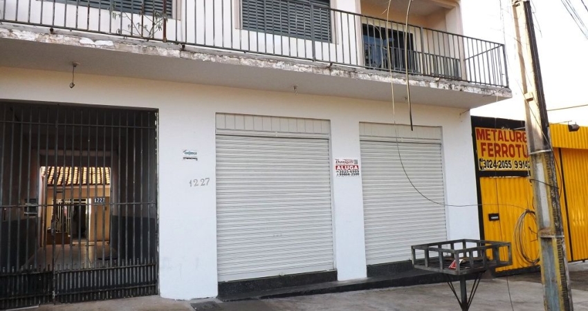 Casa comercial com 1 sala para alugar na Avenida Doutor Alexandre Rasgulaeff, 1227, Jardim Alvorada, Maringá