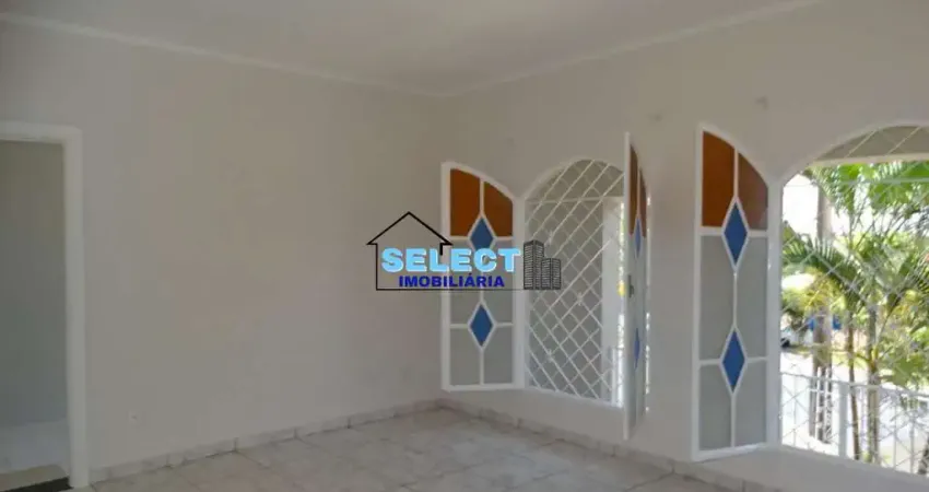 Casa à venda com 3 quartos e churrasquira em Valinhos