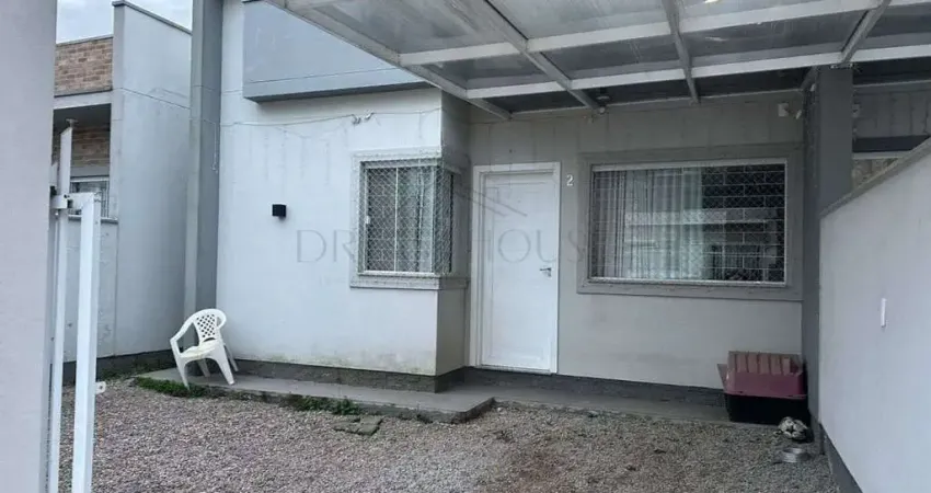 Casa à venda em tijucas, universitário, com 2 quartos, 50,69m²