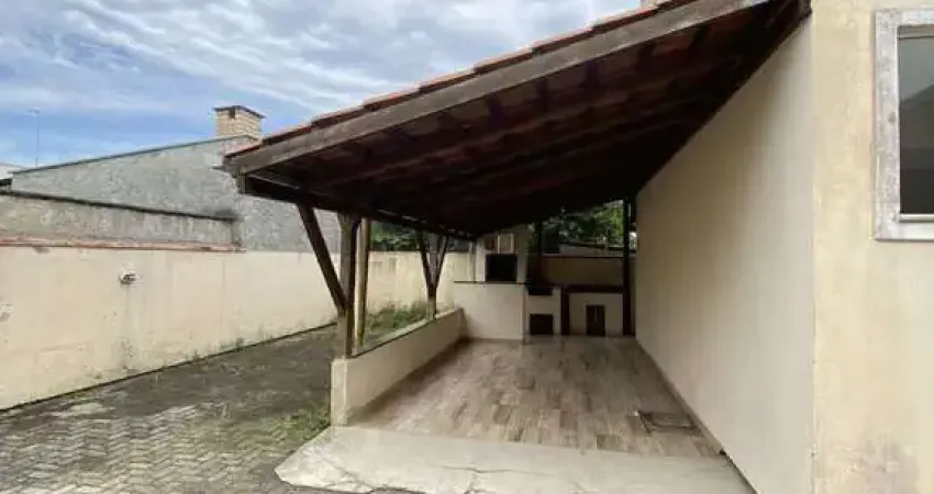 Casa com 2 quartos para alugar no Universitário, Tijucas