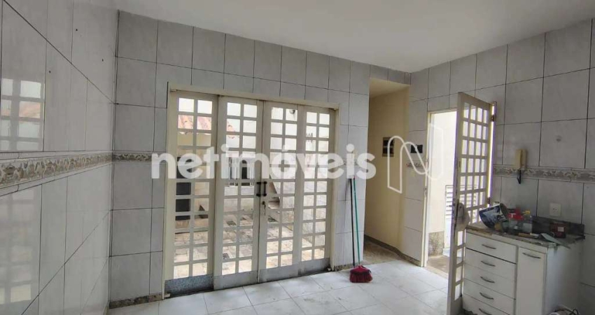 Casa com 3 quartos para alugar no Salgado Filho, Belo Horizonte 