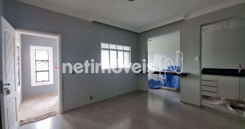 Casa com 4 quartos para alugar no Jardim América, Belo Horizonte 