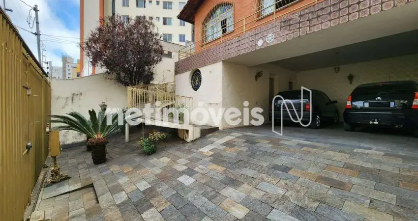 Casa com 6 quartos à venda no Grajaú, Belo Horizonte 