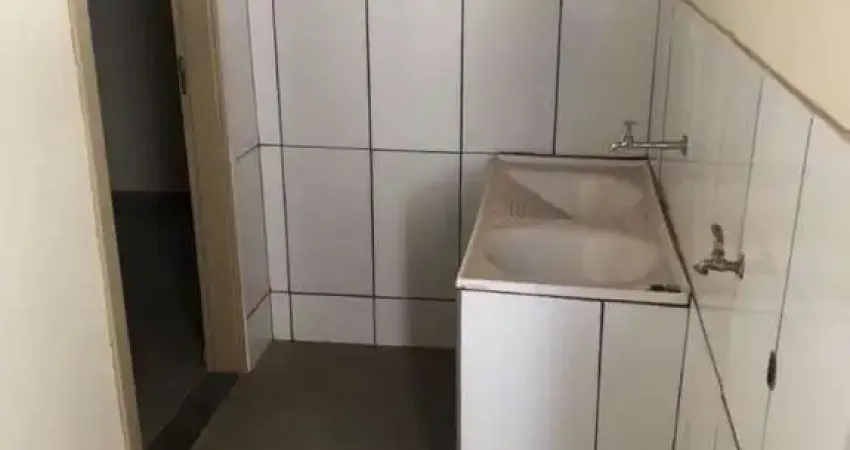 Casa   Kitinet com 1 dormitório para locação, Saraiva, UBERLANDIA - MG