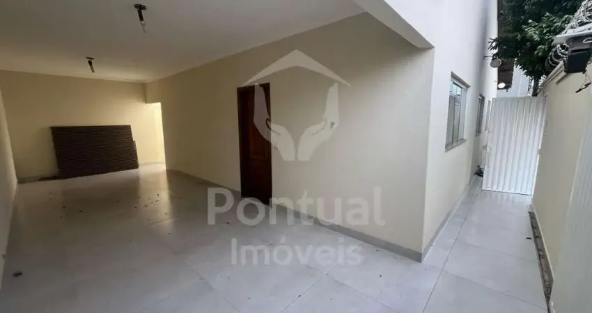 Casa à 3 quartos sendo 1 suíte, segismundo pereira, uberlandia - mg