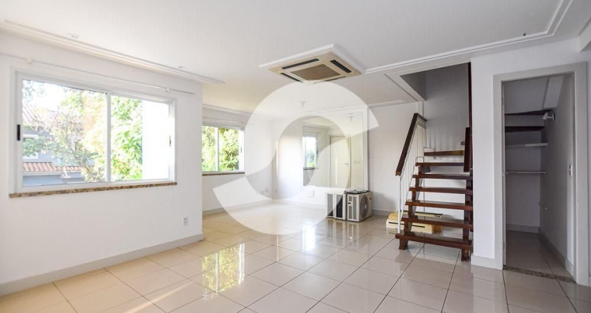 CASA EM CONDOMIO COM LAZER COMPLETO E PRÓXIMO A TODOS OS COMÉRCIOS